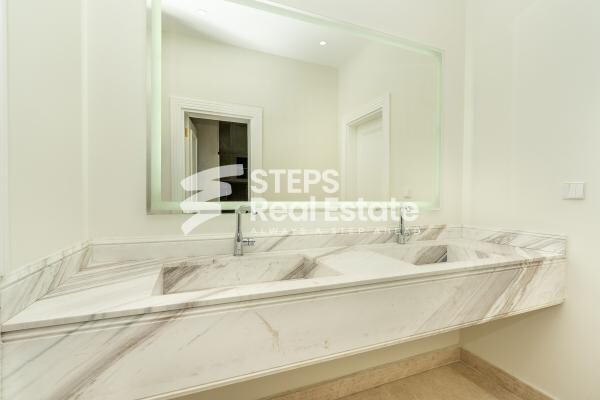 Renovated Villa in West Bay Lagoon - 9