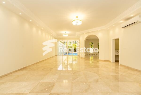 Renovated Villa in West Bay Lagoon - 2
