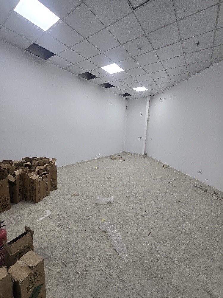 For rent workshop in industrial are - 13