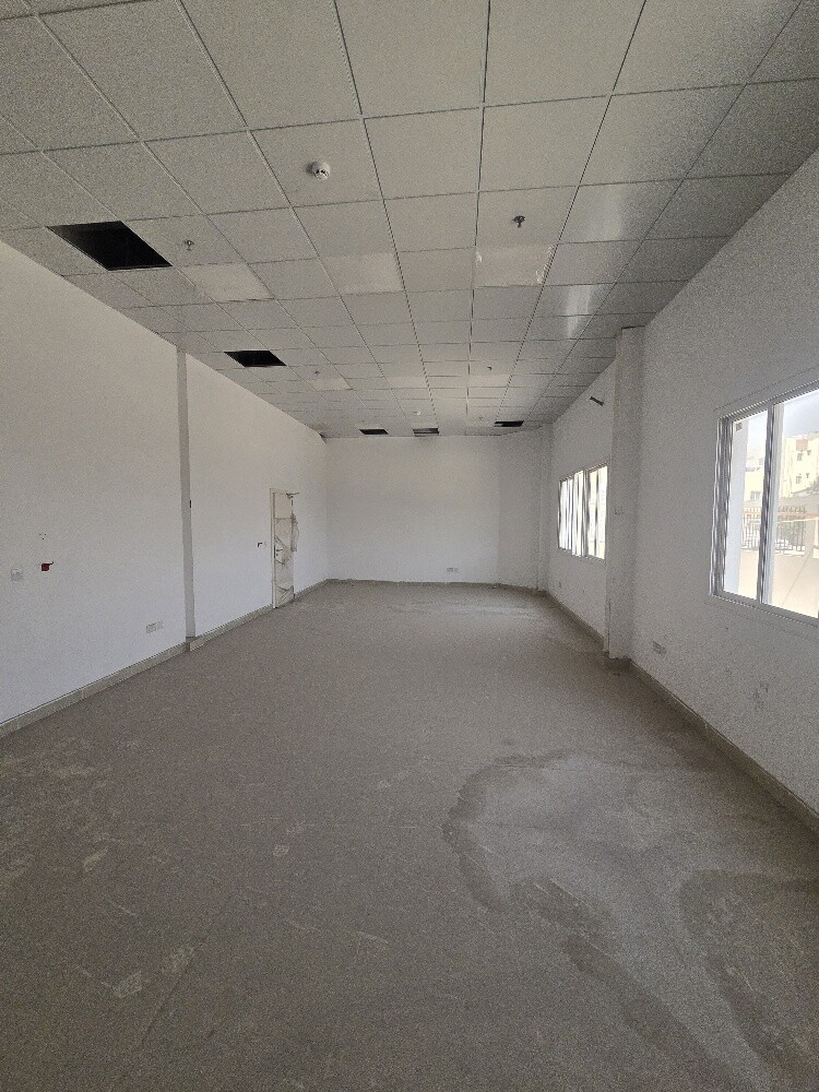 For rent workshop in industrial are - 12