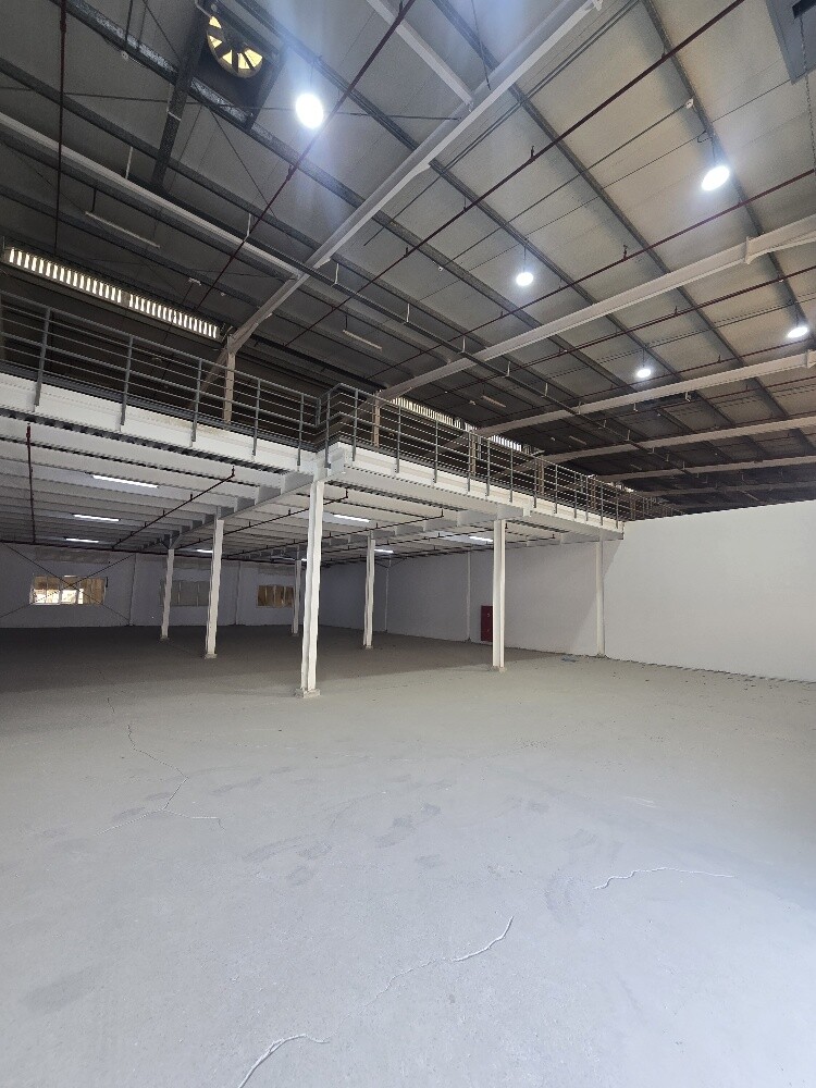 For rent workshop in industrial are - 10