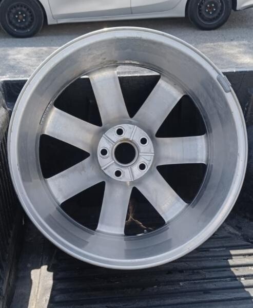 Single Original SRT Alloy Rim - 2