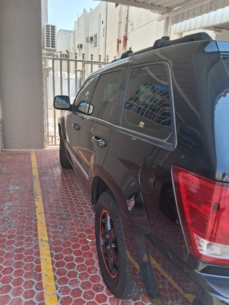 JEEP LAREDO 4X4 - 2