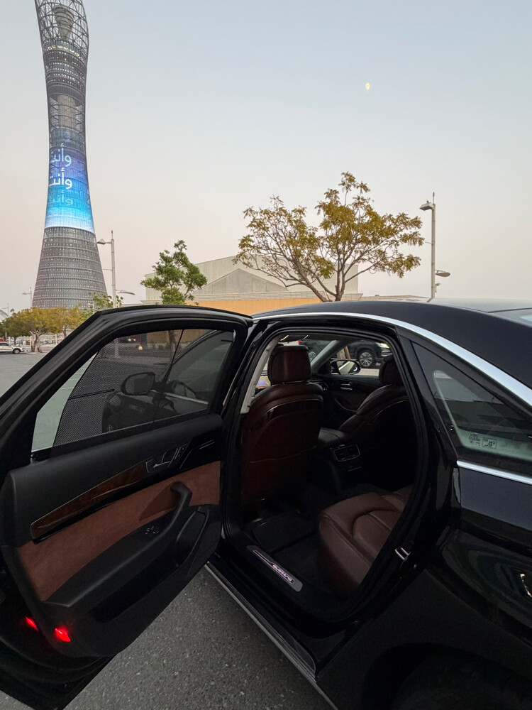 اودي إيه 8 - 4