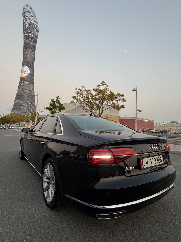 اودي إيه 8 - 2