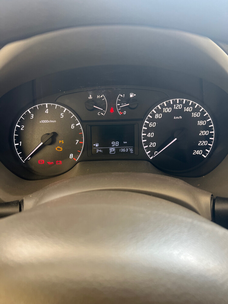 nissan sentra  - 3
