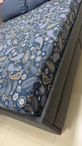 IKEA queen size with 2 mattress - 4