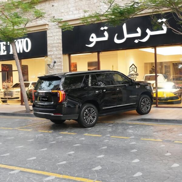 جي ام سي يوكن الفيشن 2026 - 8