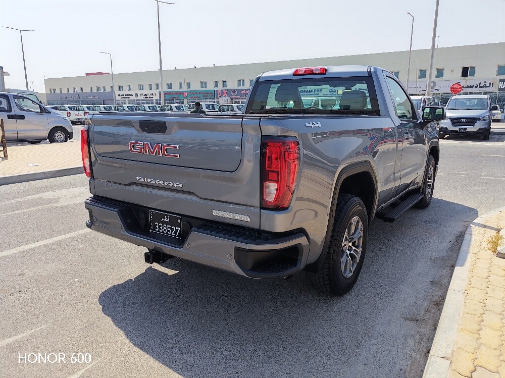 GMC Electronics - 5