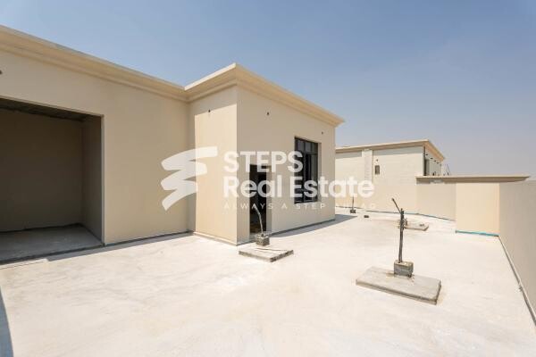 Modern Villa for sale in Umm Qarn - 12
