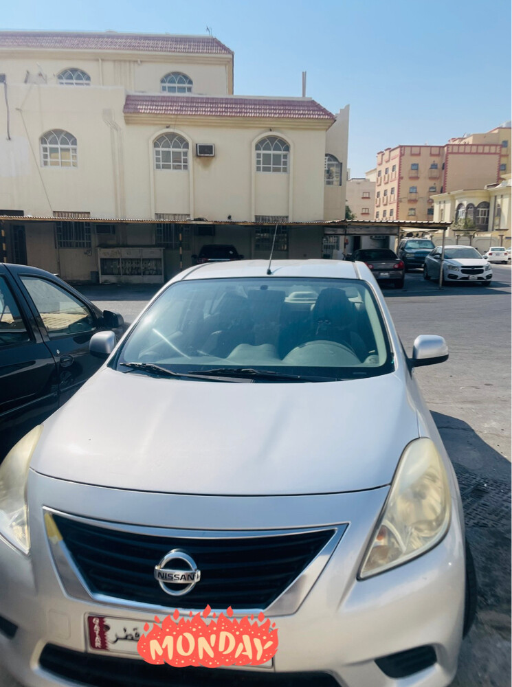 Nissan Sunny 2012model - 1