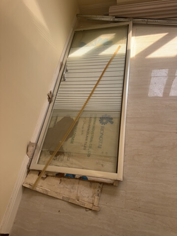 shower box - 1