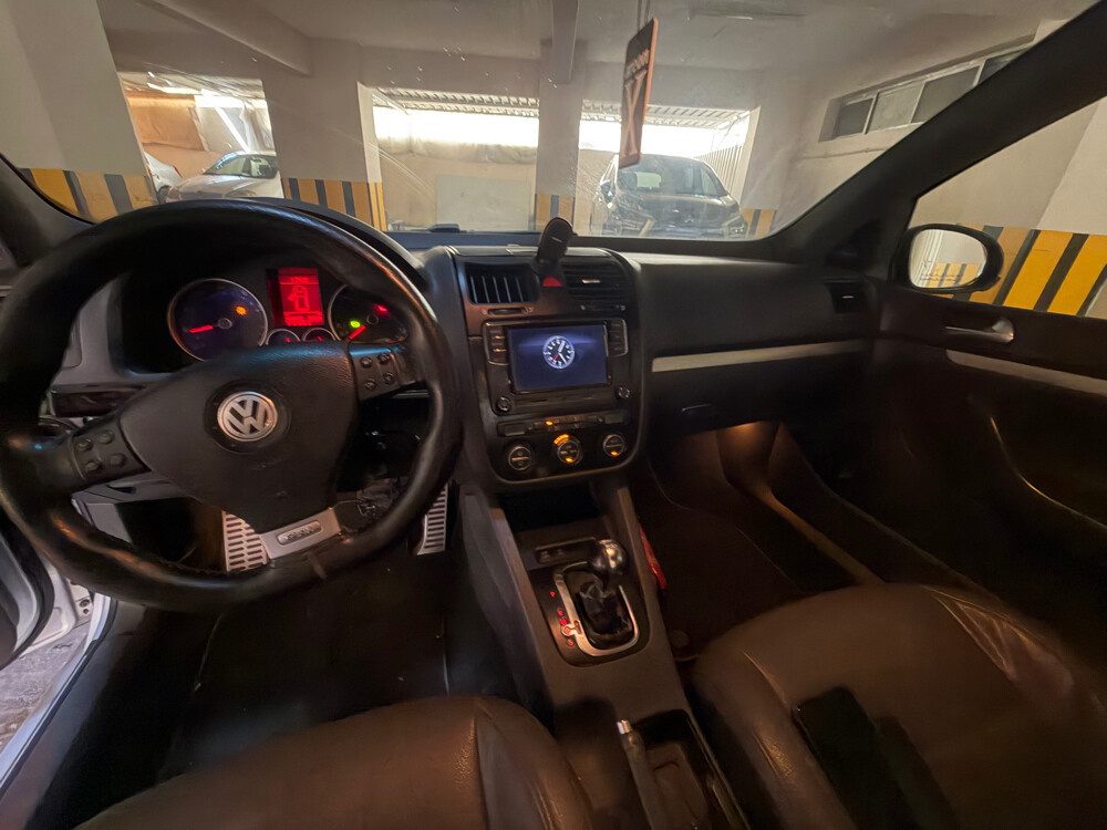 2009 VW GTI 2.0T - 5