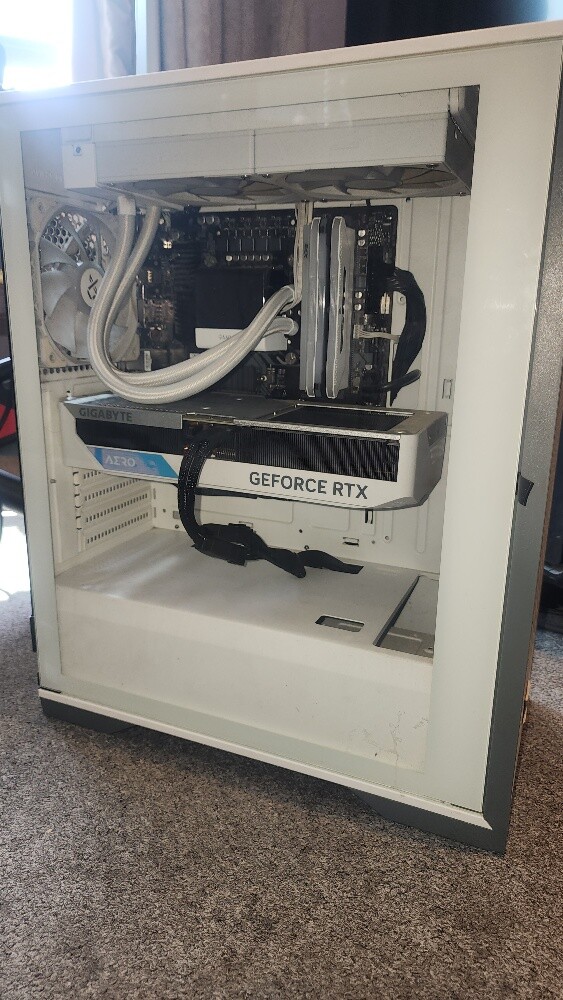 64 GB DDR 4  RTX 4070  12 GB - 1