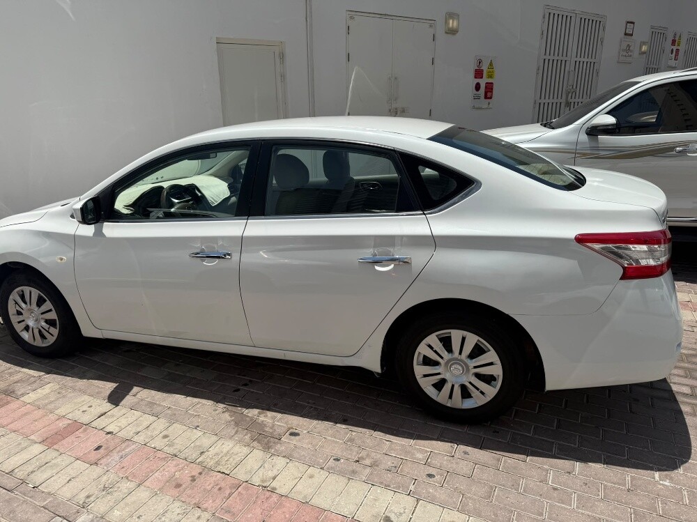 نيسان - 2