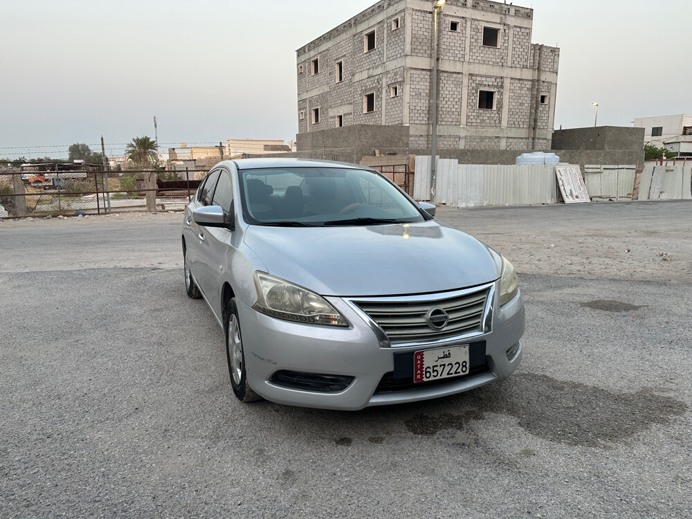Nissan Sentra - 1