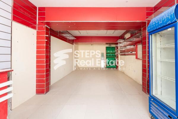 fitted shop in Izghawa - 1