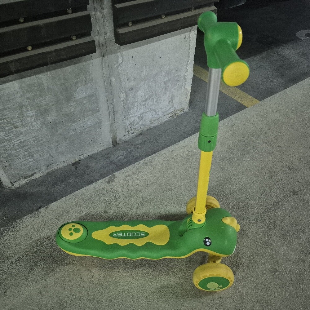 Scooter less use with music Qty 2 - 5