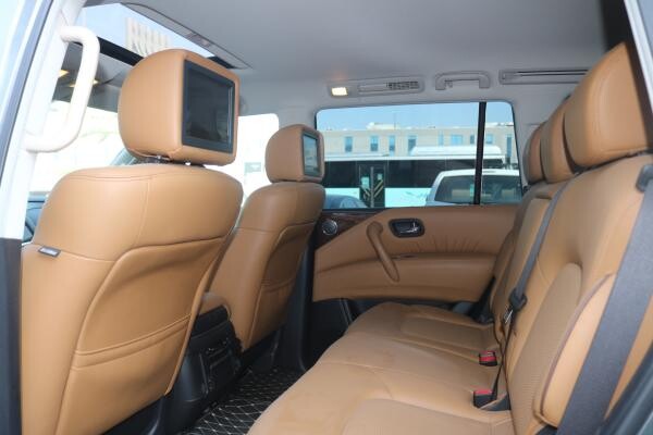 Nissan - Patrol Platinum   2019 - 7
