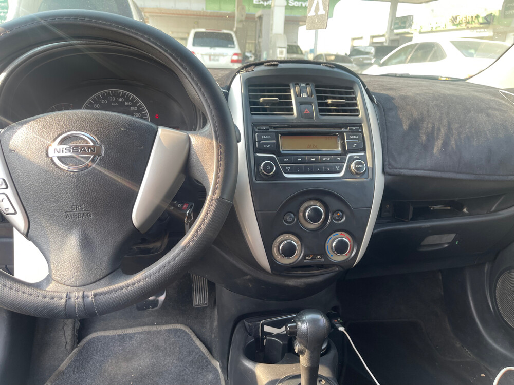 A Nissan Sunny car  - 5