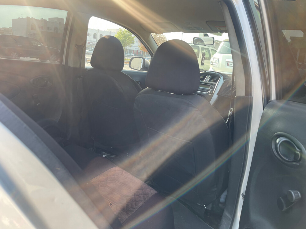 A Nissan Sunny car  - 10