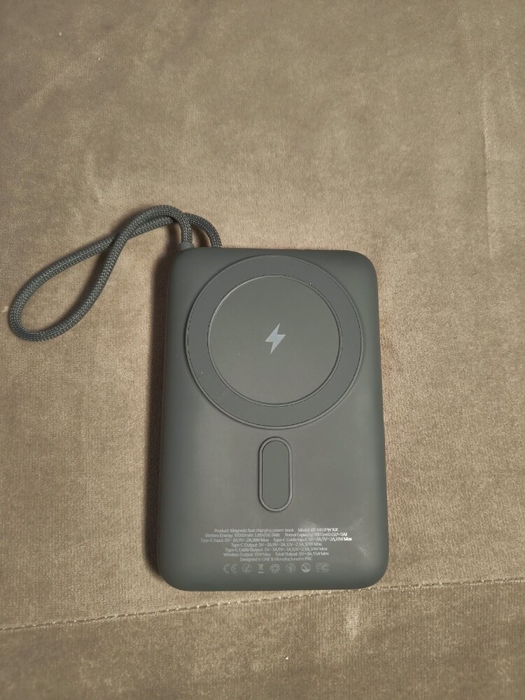 Mag-isafe 3 Magnetic power bank - 3