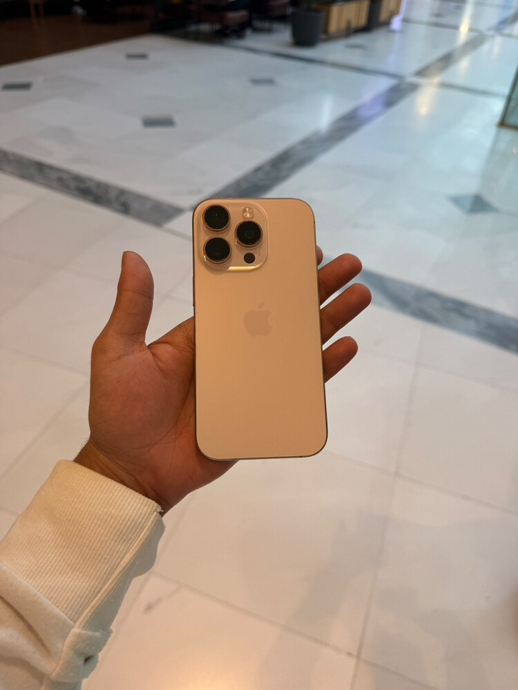 iphone 16 pro 256GB desert titanium - 1