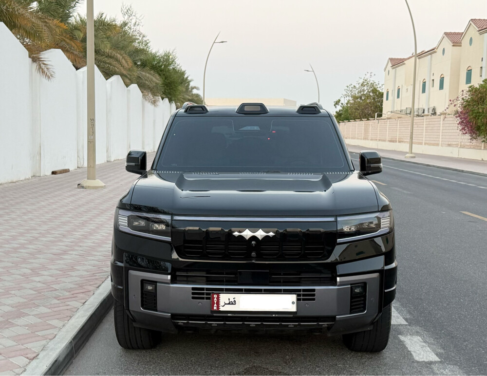 BYD Leopard 8 flagship 2025 - 1