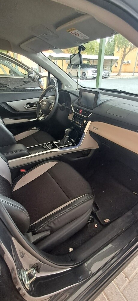 Toyota Veloz - 3