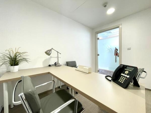PREMIUM PRIVATE OFFICE FOR RENT - 3