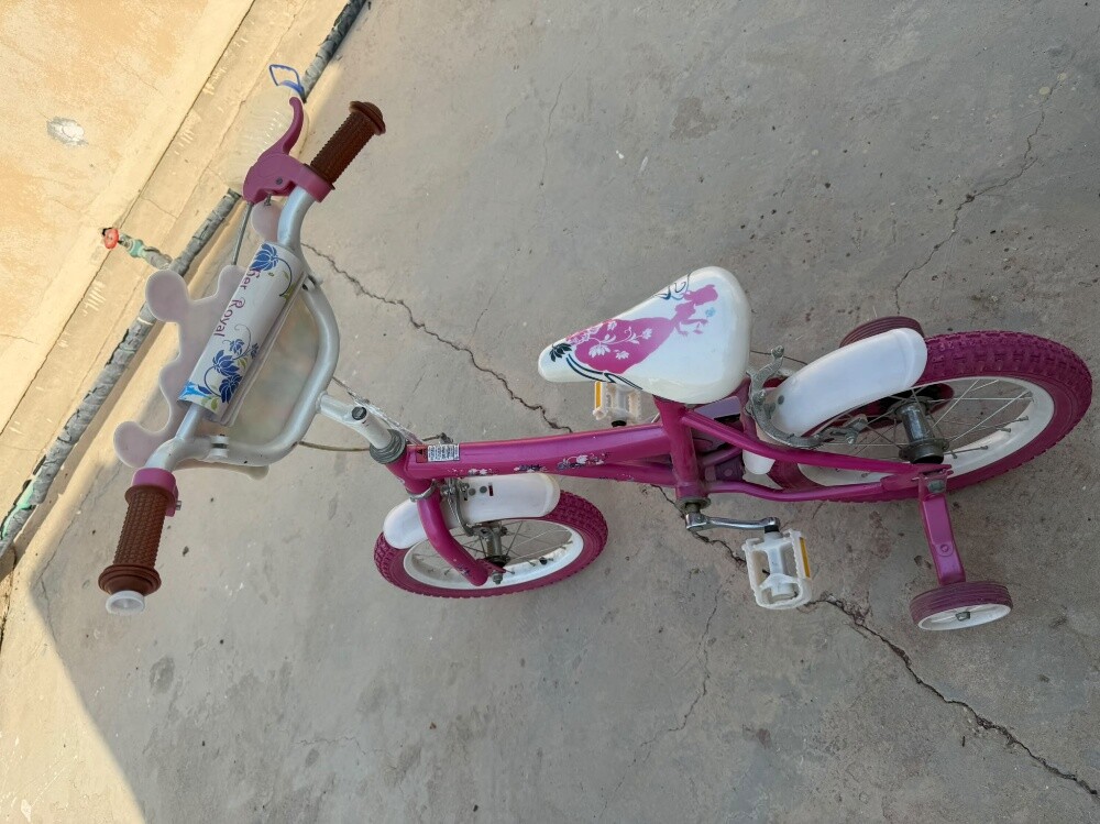 Girls' bicycle in excellent conditi - 2