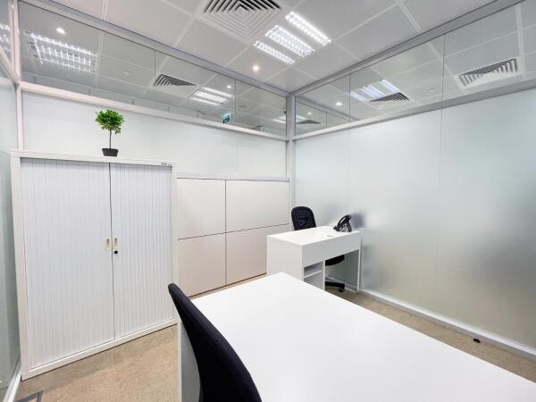 PREMIUM PRIVATE OFFICE FOR RENT - 1
