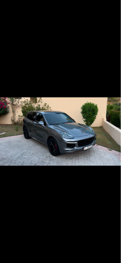 Porsche Cayenne Turbo Under Warrant - 2