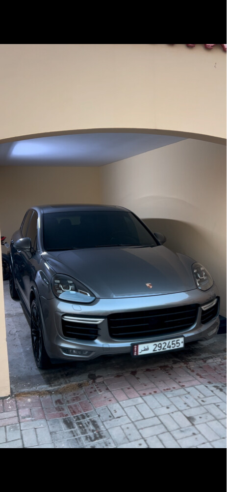 Porsche Cayenne Turbo Under Warrant - 6