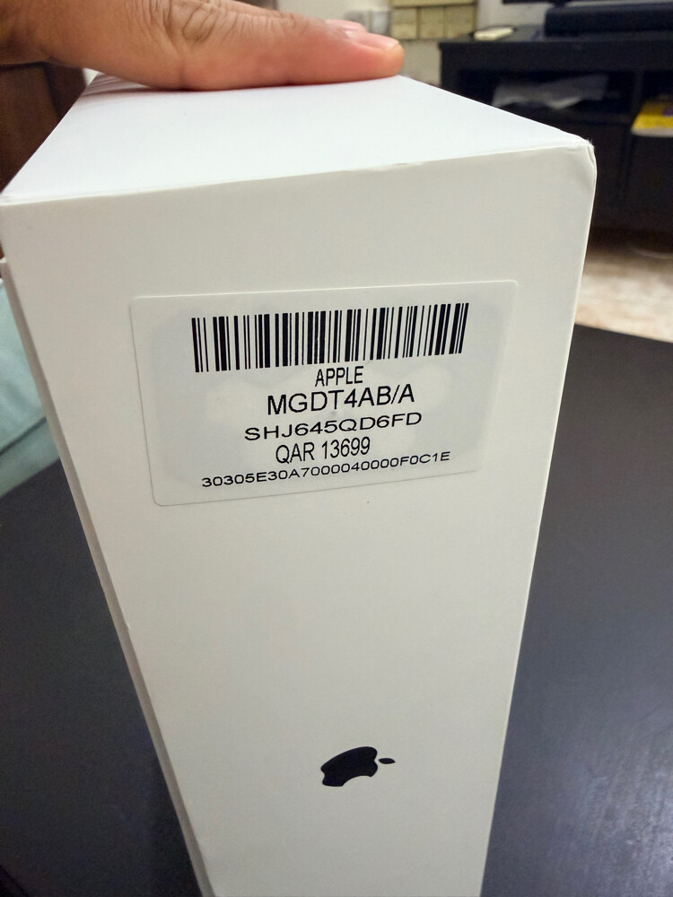 MacBook Pro 14 M5 24GB 2TB Black - 5
