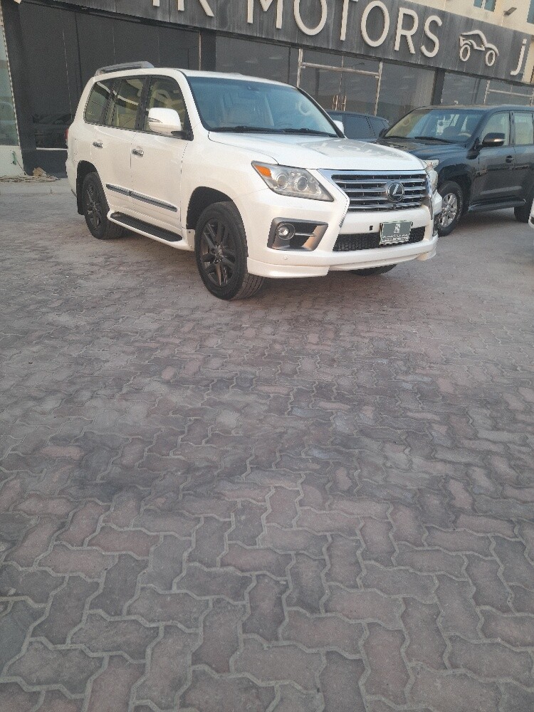 لكزس 570 موديل 2012 - 1