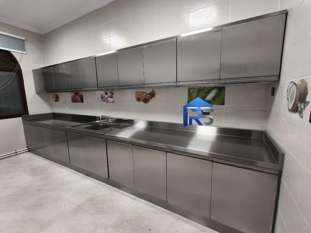 SS Down and Up Cabinet's Kitchen - 1