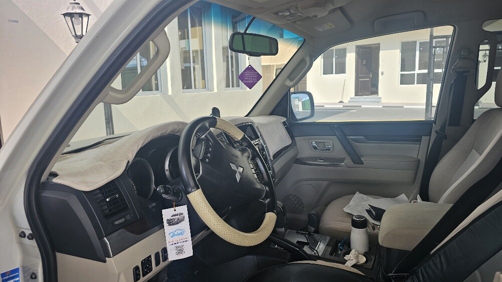 PAJERO  2017 URGENT  SALE - 5