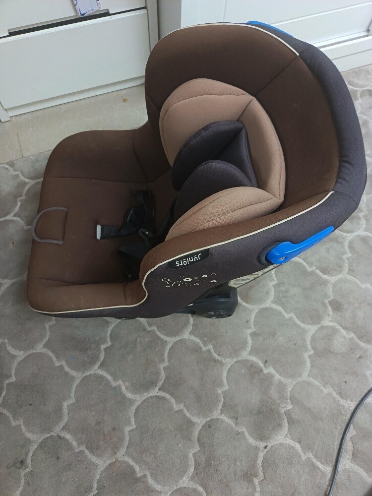 car seat - 1