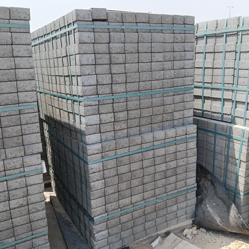 New grey interlocking pavers (6 cm - 1