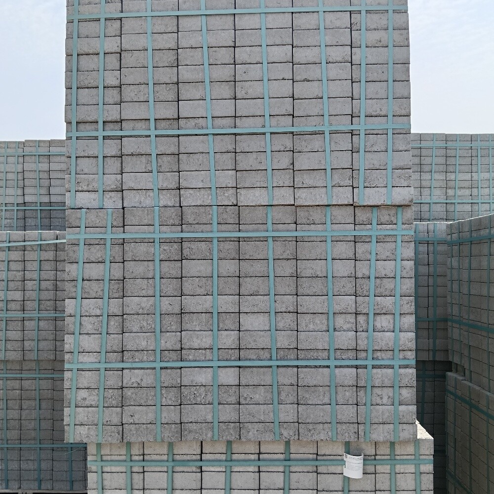 New grey interlocking pavers (6 cm - 6