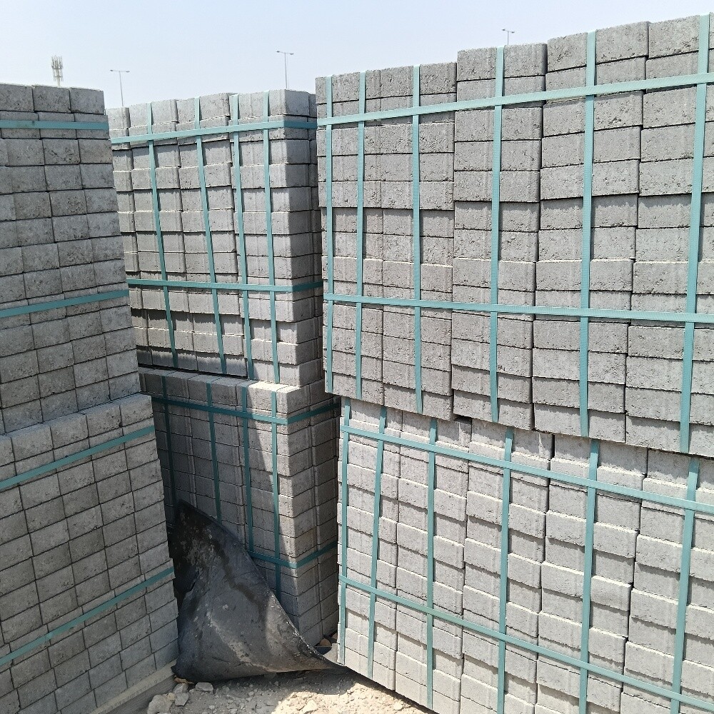 New grey interlocking pavers (6 cm - 3