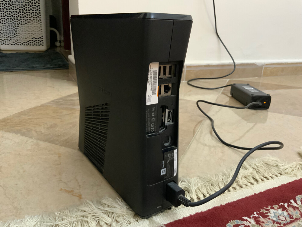 Xbox 360 S slim 4GB - 2