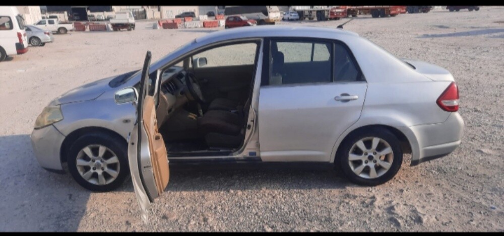 Nissan Tida - 1