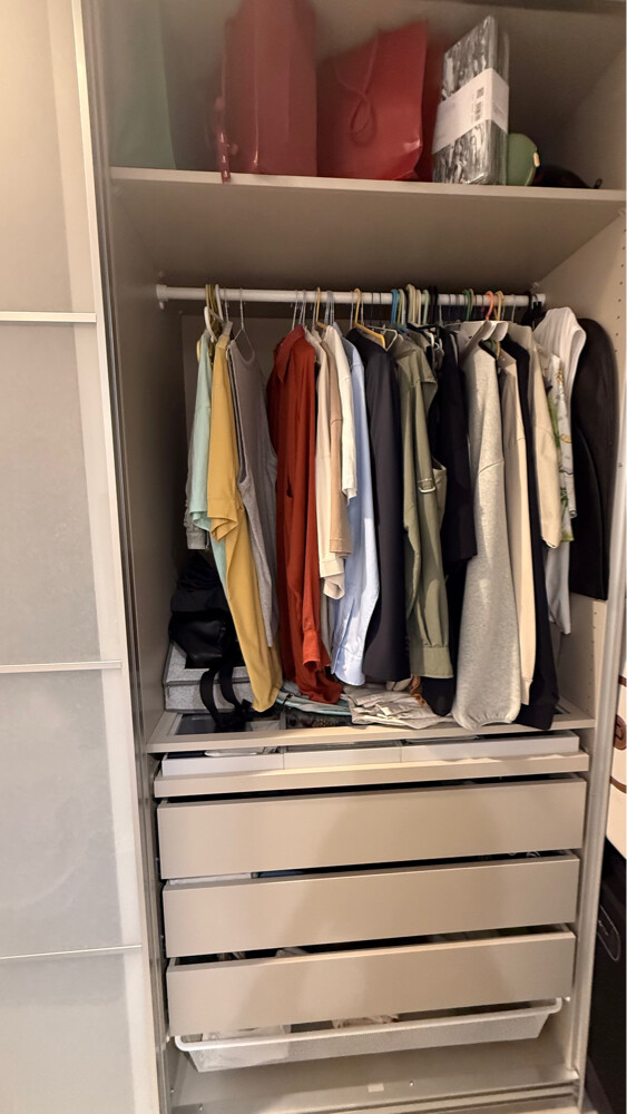 ikea closet 2m  - 4