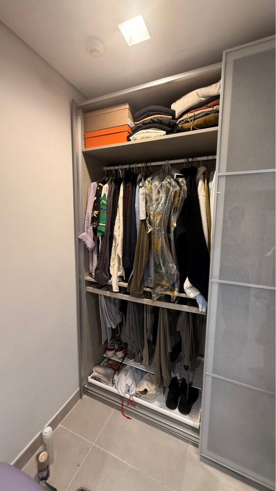 ikea closet 2m  - 3