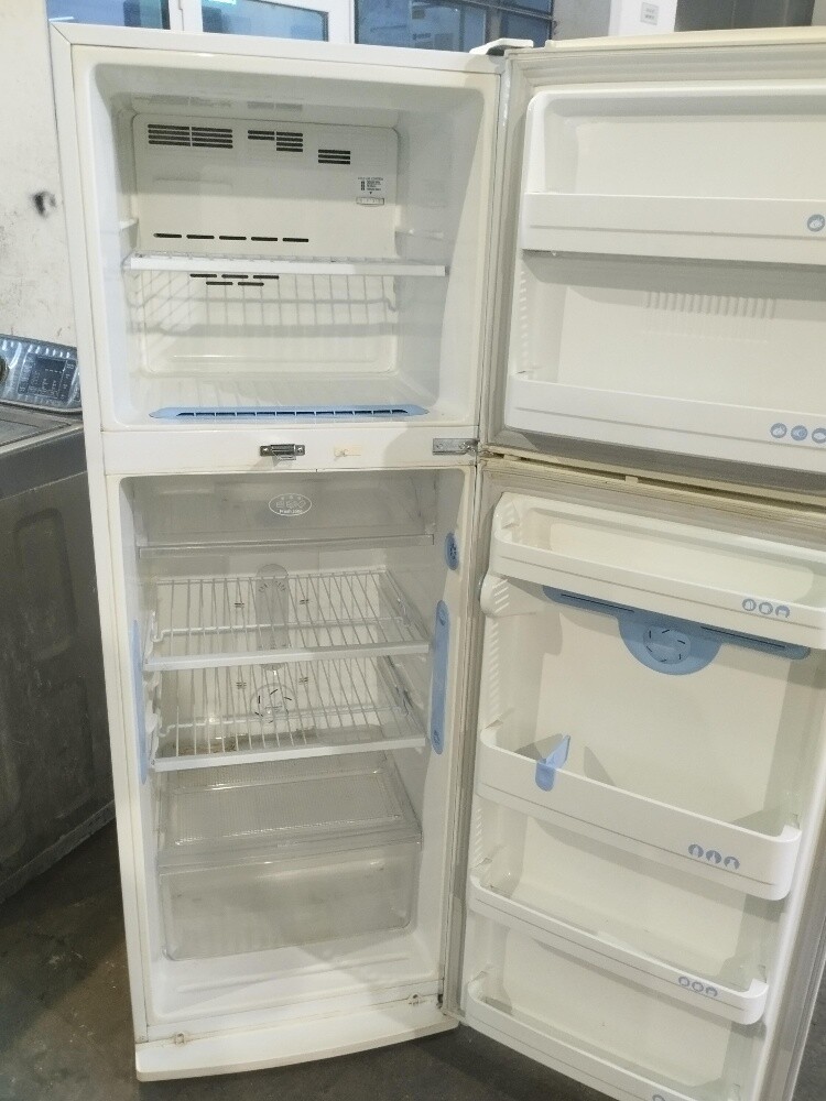 LG Fridge like new fridge Sale - 3