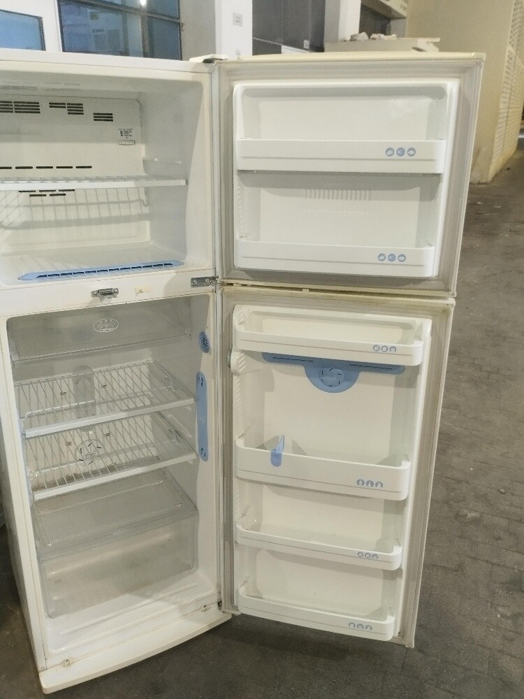 LG Fridge like new fridge Sale - 4