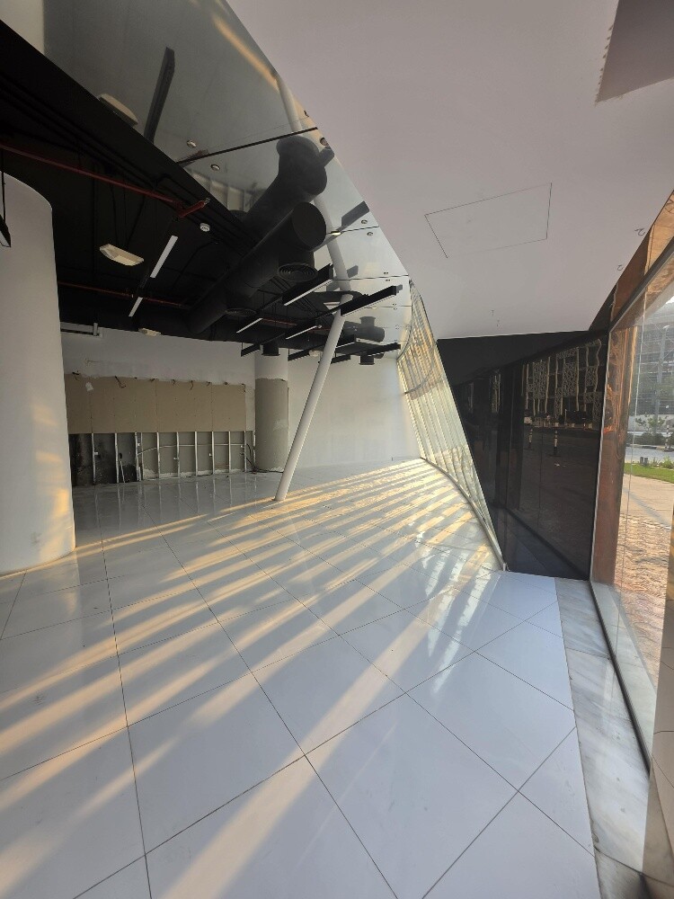 محل أرضى تجارى للإيجار من المالك - 3
