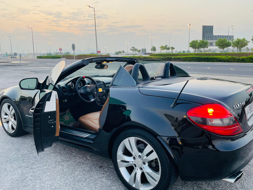 URGENT SALE Mercedes-Benz SLK 200 - 1